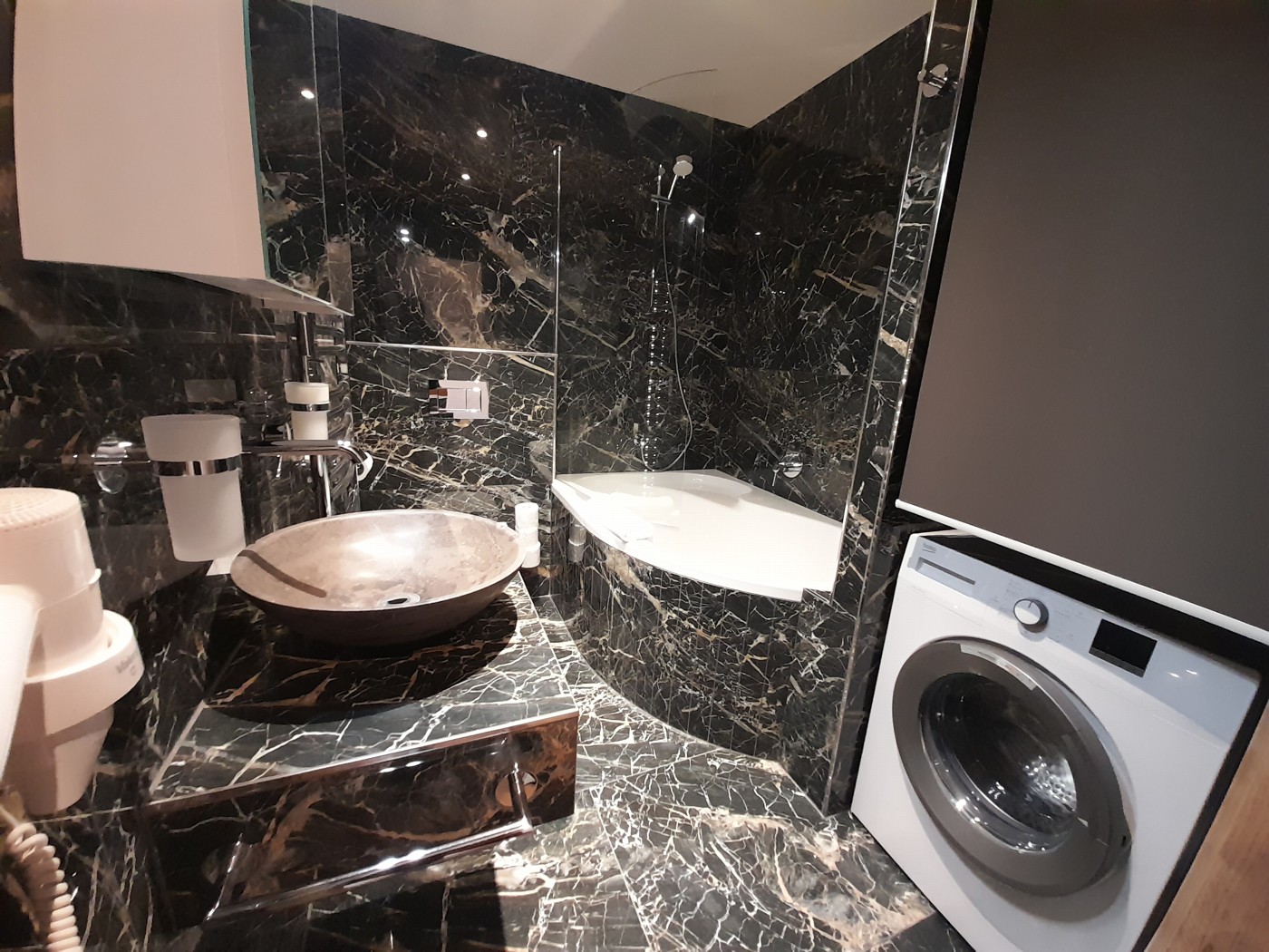 Apartmán „Tvrz Žumberk" č.6 – dvoulůžkový s terasou