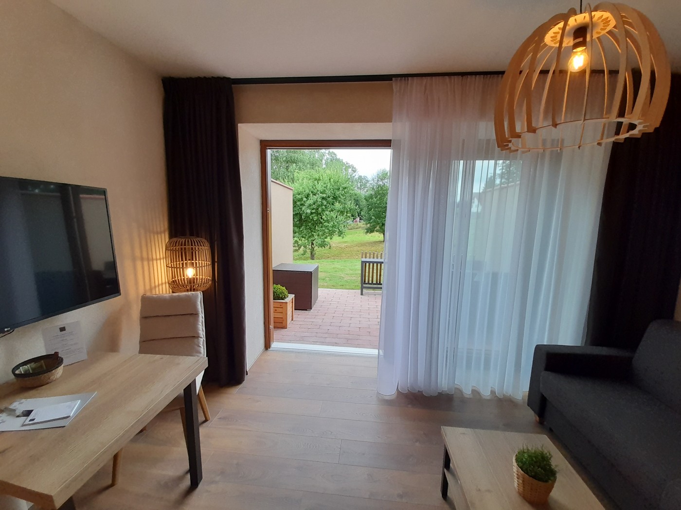 Apartmán „Tvrz Žumberk" č.6 – dvoulůžkový s terasou
